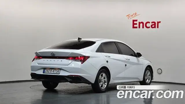 Hyundai Avante 2022 — Фото 1/20