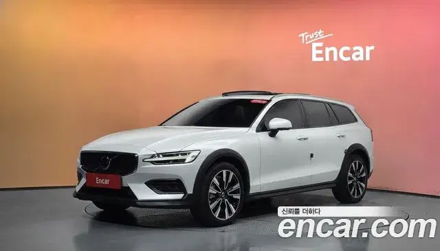 Volvo V60 Cross Country 2024 — Şəkil 1/20