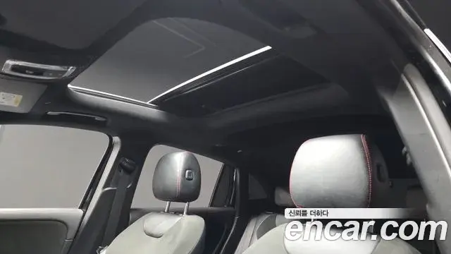 Mercedes-Benz GLA-Class 2020 — Фото 17/20