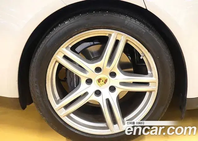 Porsche Panamera 2018 — Photo 20/20