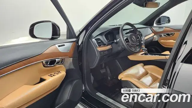 Volvo XC90 2019 — Şəkil 10/20