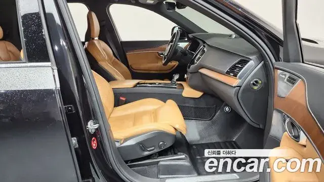 Volvo XC90 2019 — Şəkil 11/20