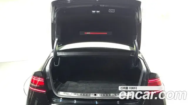 Genesis G90 2023 — Фото 18/20