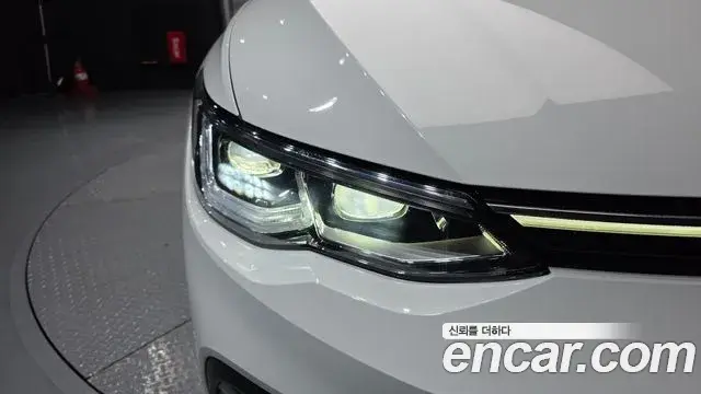 Volkswagen Golf 2022 — Photo 20/32