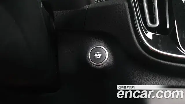 Volvo XC40 2018 — Şəkil 35/41