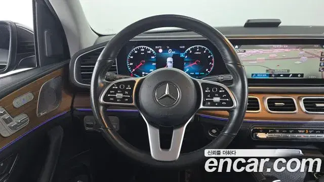 Mercedes-Benz GLE-Class 2019 — Фото 14/20