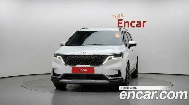 Kia Carnival 2021 — Фото 3/20