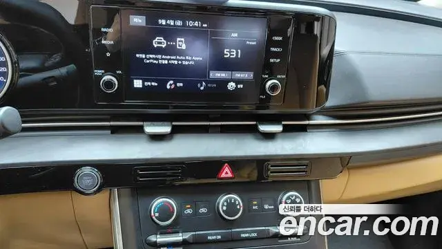 Kia Carnival 2021 — Фото 15/20