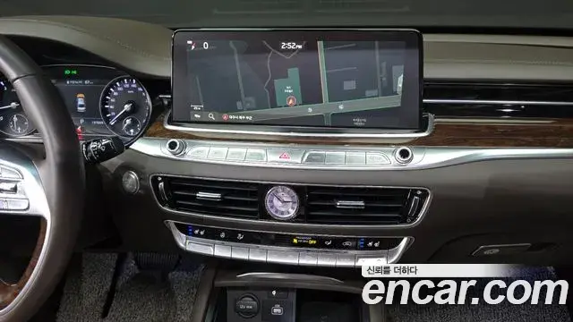 Kia The K9 2018 — Photo 13/20