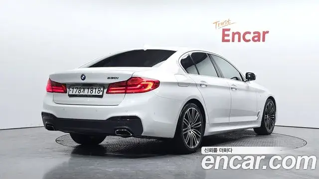 BMW 5 Series 2019 — Фото 2/20