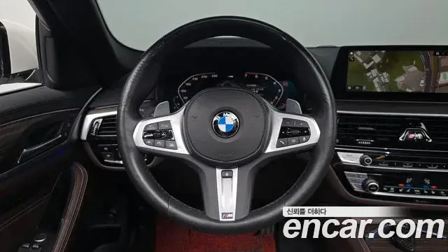 BMW 5 Series 2019 — Фото 13/20