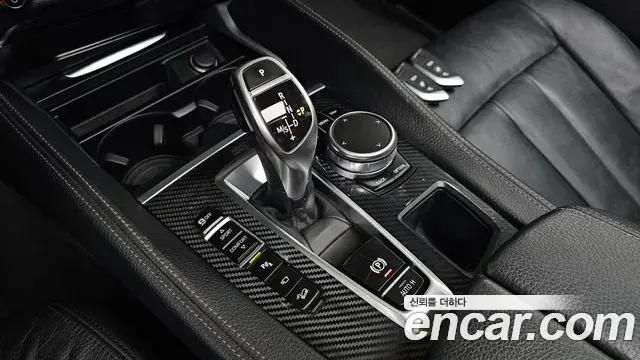 BMW X6 2018 — Фото 9/20
