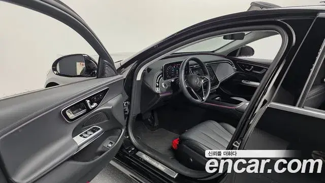 Mercedes-Benz E-Class 2025 — Фото 10/20