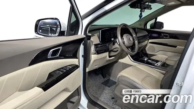 Kia Carnival 2021 — Photo 10/20