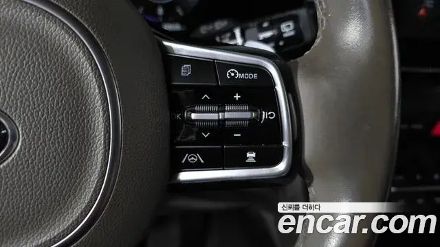 Kia Carnival 2021 — Photo 15/20
