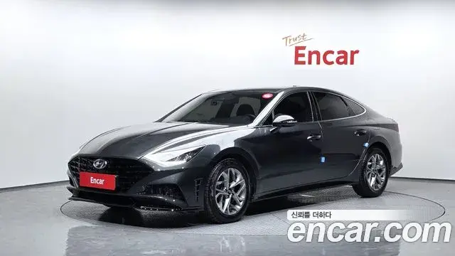 Hyundai Sonata 2023 — Фото 1/20
