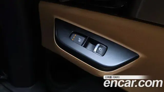 Kia Carnival 2022 — Фото 19/20