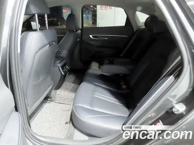 Hyundai Sonata 2021 — Фото 9/20