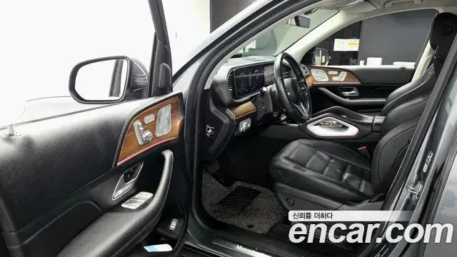 Mercedes-Benz GLE-Class 2019 — Şəkil 10/20