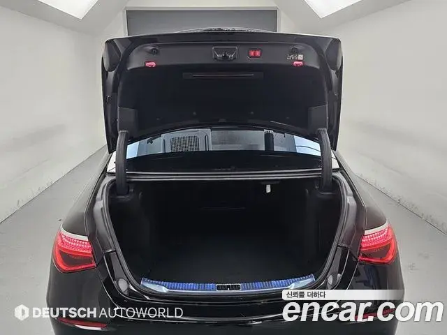 Mercedes-Benz S-Class 2023 — Фото 19/20