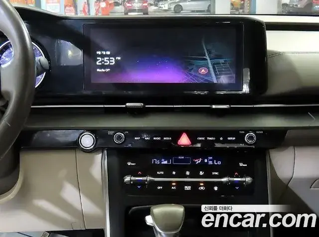 Kia Carnival 2021 — Şəkil 11/20