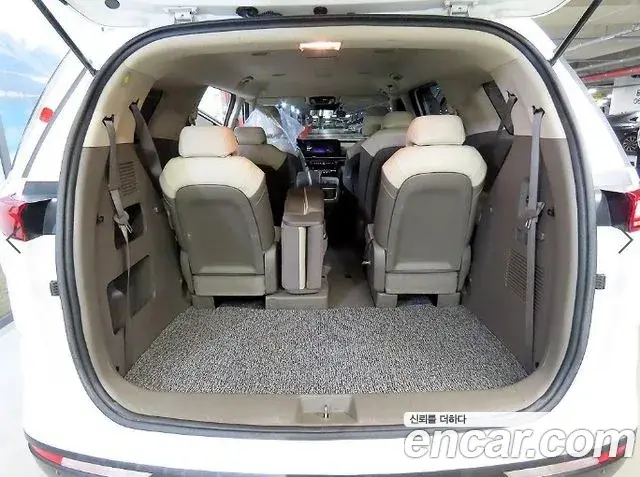 Kia Carnival 2021 — Şəkil 16/20