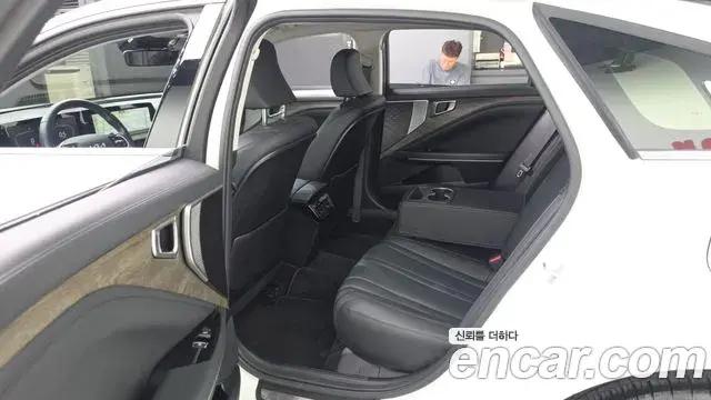 Kia K8 2023 — Şəkil 12/20