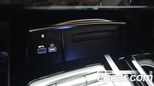 Genesis Electrified G80 2021 — Photo 15/20