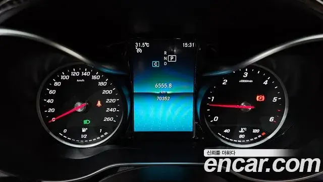 Mercedes-Benz C-Class 2019 — Фото 8/20