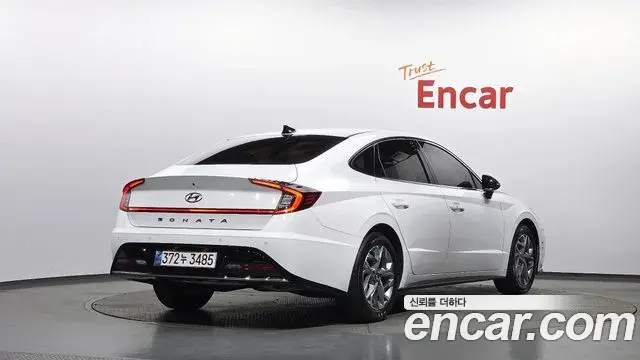 Hyundai Sonata 2022 — Photo 2/20
