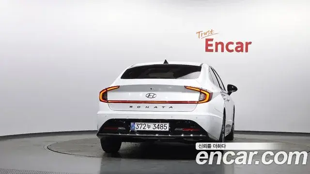 Hyundai Sonata 2022 — Photo 4/20