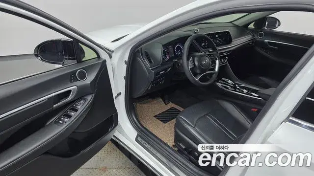 Hyundai Sonata 2022 — Photo 10/20