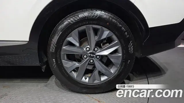 Kia Sportage 2022 — Şəkil 12/32