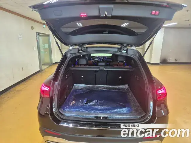 Mercedes-Benz GLC-Class 2023 — Фото 16/16