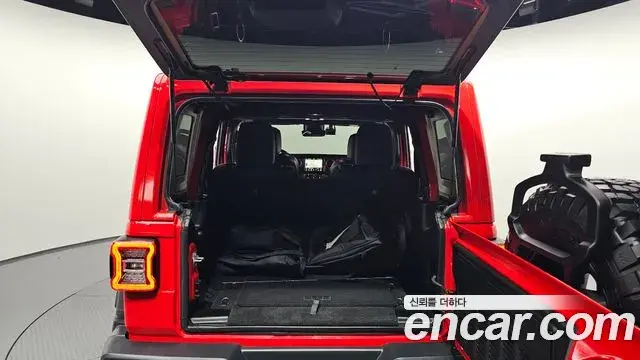 Jeep Wrangler 2020 — Фото 20/20