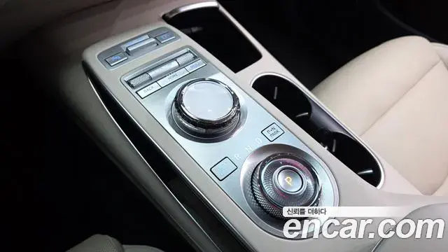 Genesis GV70 2021 — Photo 9/20