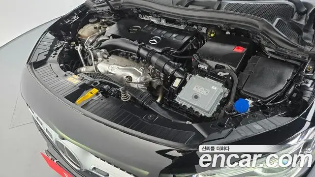 Mercedes-Benz GLA-Class 2022 — Фото 6/20
