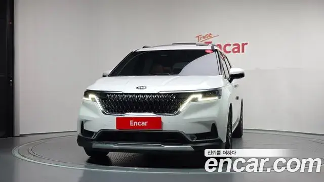 Kia Carnival 2021 — Фото 3/20