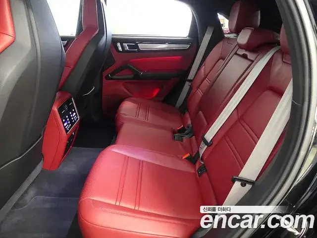 Porsche Cayenne 2022 — Фото 16/20