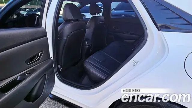 Hyundai Avante 2022 — Фото 18/20