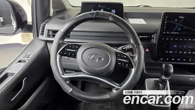 Hyundai Staria 2021 — Photo 13/20