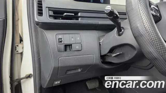 Hyundai Staria 2021 — Photo 16/20
