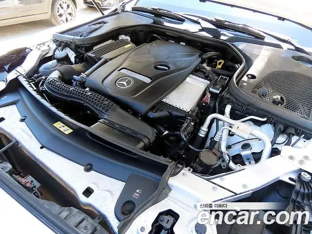 Mercedes-Benz E-Class 2020 — Фото 19/20