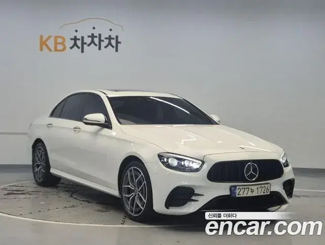 Mercedes-Benz E-Class 2023 — Фото 2/20