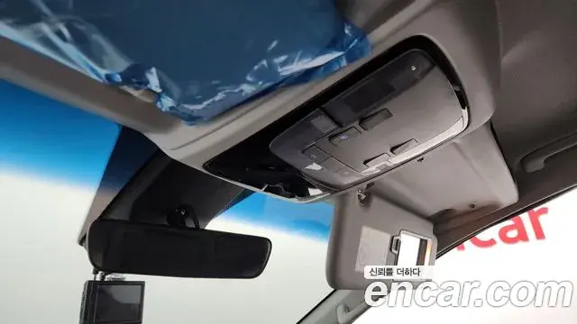 Hyundai Staria 2021 — Фото 20/20