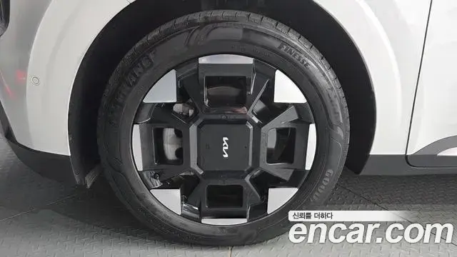 Kia Carnival 2024 — Şəkil 5/20