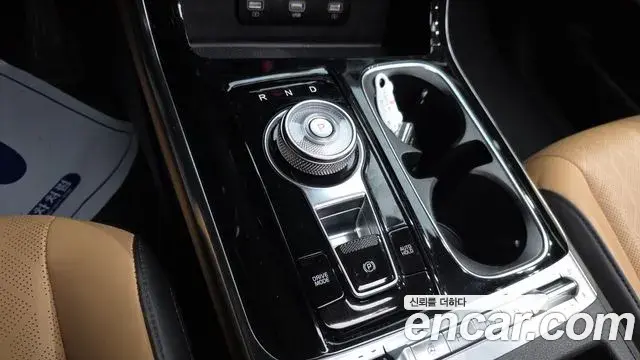 Kia Carnival 2021 — Şəkil 9/20