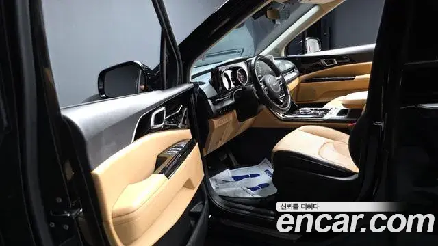 Kia Carnival 2021 — Şəkil 10/20