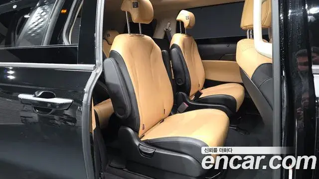 Kia Carnival 2021 — Şəkil 12/20