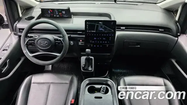Hyundai Staria 2022 — Фото 7/20